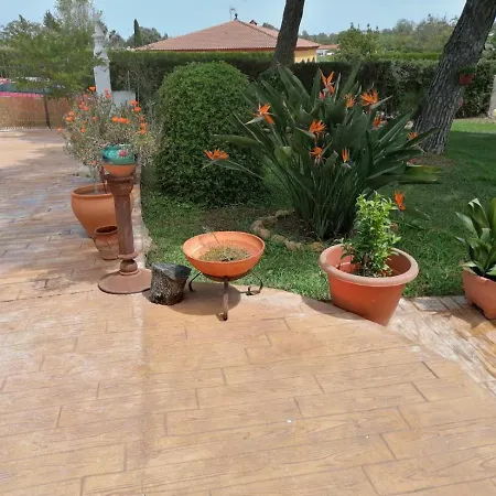 Acogedor Chalet Con Chimenea Papeles Hotel *