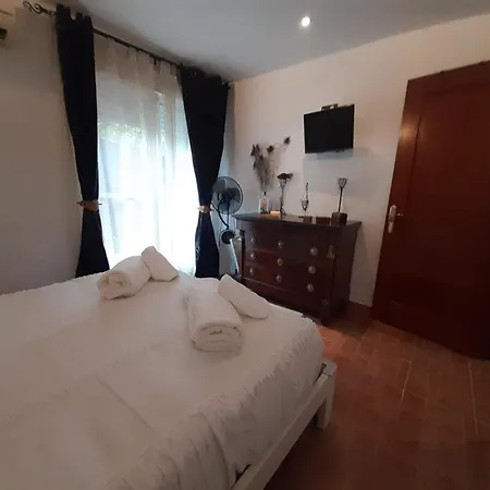 Acogedor Chalet Con Chimenea Papeles Hotel Seville